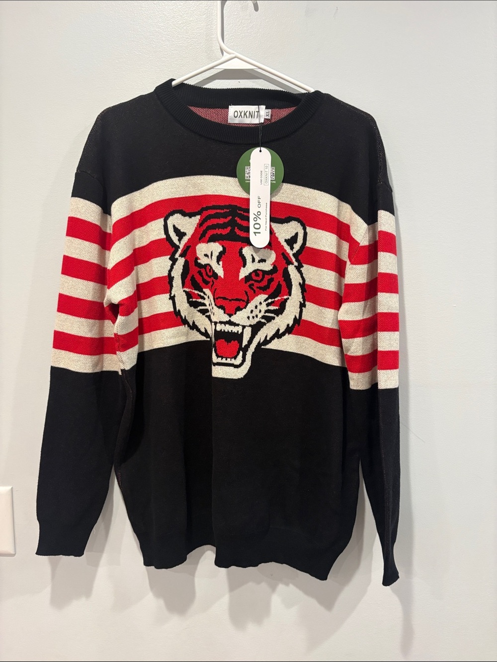OXKNIT Black & Red Tiger Stripe Knit Sweater ptp 24-26 length 29